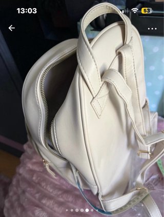 Mochila beige acolchada nueva