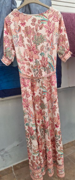 Vestido Largo  Talla XL. Medidas en descripción