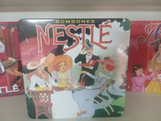 Conjunto 6 latas decorativas Nestlé