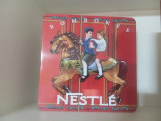 Conjunto 6 latas decorativas Nestlé