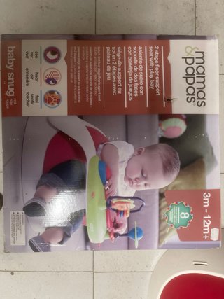 Asiento de suelo para bebé con bandeja