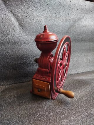 Molinillo de café antiguo Nacional
