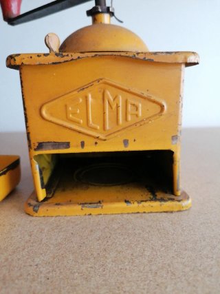 Molinillo de café manual antiguo