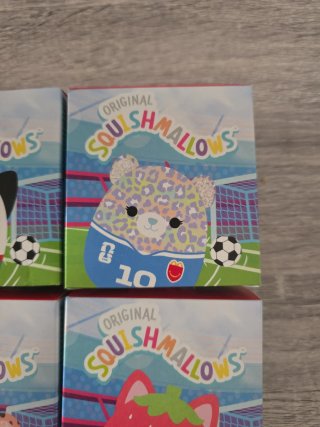 Lote di peluches Squishmallows Coppa del Mondo FIFA 2026