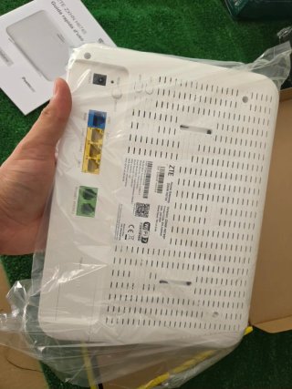 Modem ZTE ZXHN H6745 Router WiFi7  LAN 2.5