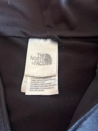 Sudadera The North Face Negra con Capucha