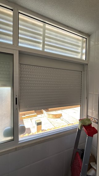 Montaje o suministro de persianas y cierres Huelva