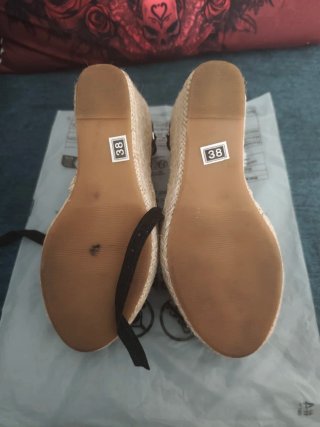 Zapatos esparto cuña negros y beige