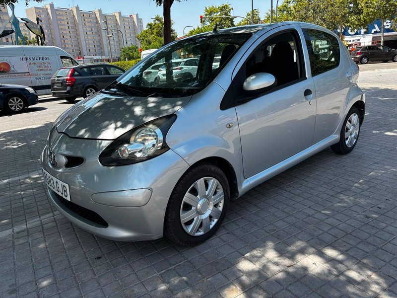 Toyota Aygo 1.0 2008  108.000 kms pegatina C - foto 1