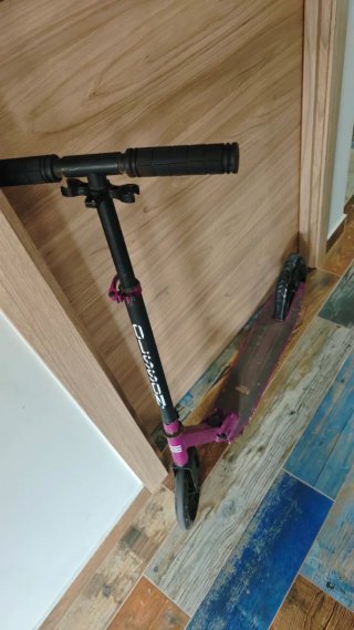 Patinete morado