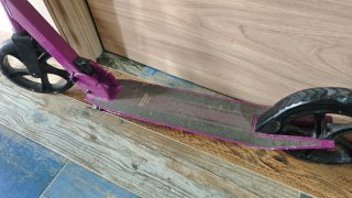 Patinete morado