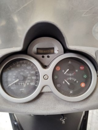 Piaggio Beverly 250 Scooter Negro/Plata