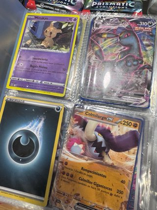 Lote Pokémon: Álbumes y Cartas unas 1000
