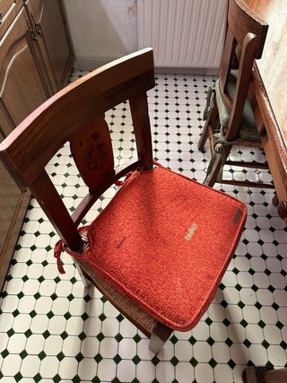 Conjunto aparador, mesa y sillas madera