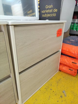 Mueble de baño con espejo y pica
