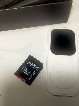 Reproductor MP3 con pantalla y adaptador SD