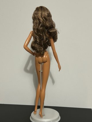 Barbie Noel 2022 Model Muse Brunette
