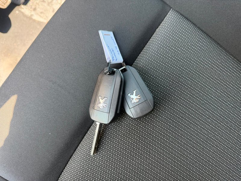 Peugeot Expert 2022, foto 24
