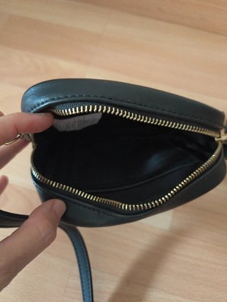 Bolso negro con flecos sólo 3€