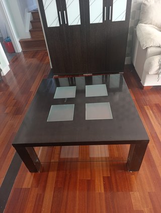Mesa de salón madera y cristal diseño