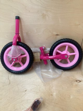 Bicicleta sin pedales Chicco Rosa 2-5 años