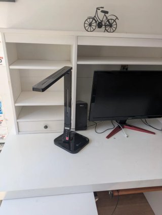 Scrivania Bianca Ikea con Cassettiera e Stoccaggio