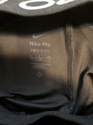 Mallas Nike Pro Short Talla S Negra y Granate