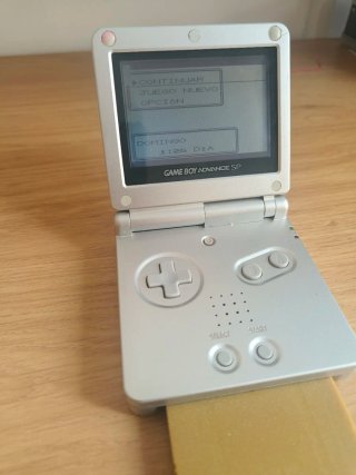 Pokémon Oro con portapilas