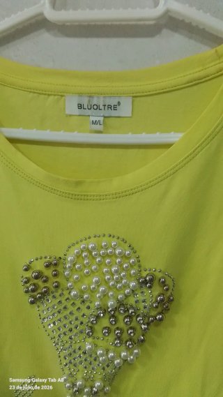 Camiseta BLU&TRE amarilla con pedrería talla M