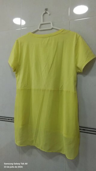 Camiseta BLU&TRE amarilla con pedrería talla M