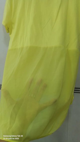 Camiseta BLU&TRE amarilla con pedrería talla M