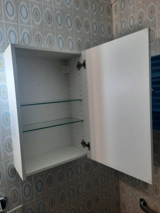 Armario Auxiliar de Pared de Baño con Espejo.