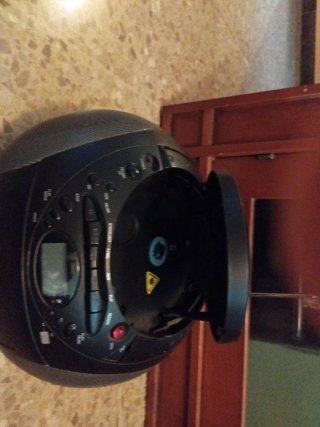 Radio CD Sunstech para reparar