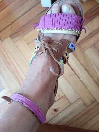 Sandalias Oggi Multicolor con Detalles