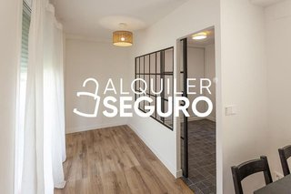 Ático en alquiler en Valdeacederas en Madrid