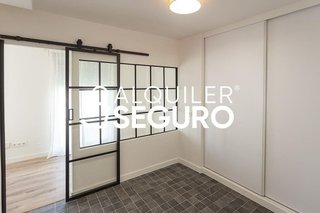 Ático en alquiler en Valdeacederas en Madrid