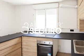 Ático en alquiler en Valdeacederas en Madrid