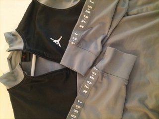Abito sportivo Jordan per bambini, Nero e Grigio T.10/12
