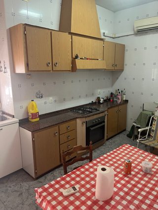Cocina con electrodomésticos