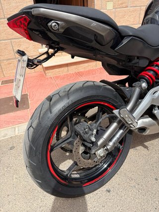 Kawasaki ER-6n Negra