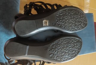 Sandalias de piel negras