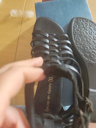 Sandalias de piel negras