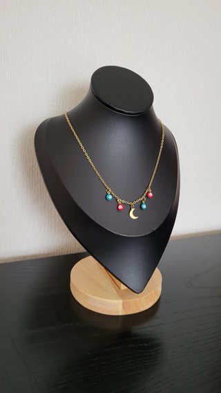 Collar “Vigilia”.