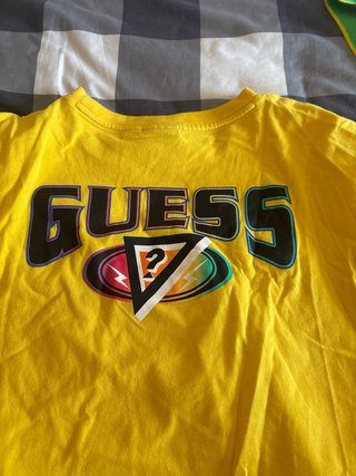 Camiseta Guess Amarilla