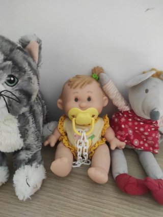 Lote de peluches: Olaf, Elsa, gato y más
