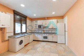 Piso en alquiler en Tenderina Alta - Fozaneldi en Oviedo