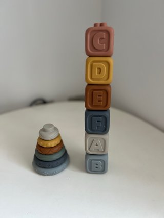 Juguetes silicona bebé apilables