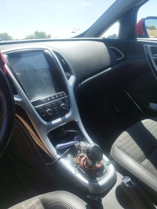 Opel Astra 2012