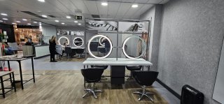 Isla tocador peluquería con espejo LED
