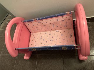 Cuna Mecedora Rosa y Azul para Muñecas